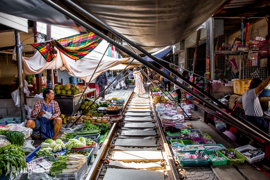 遊覽不同的特色市集！
