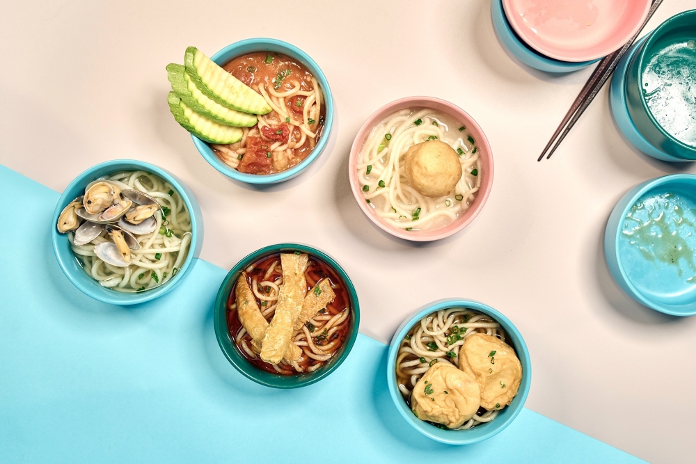 餐廳有唔同款式嘅魚麵。