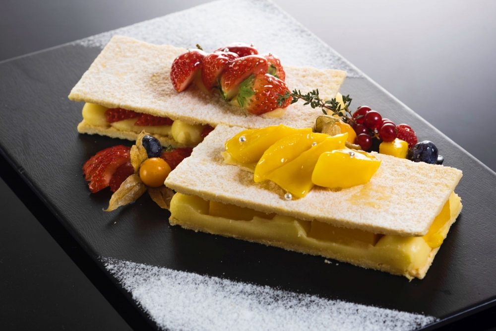 香芒、士多啤梨拿破崙。