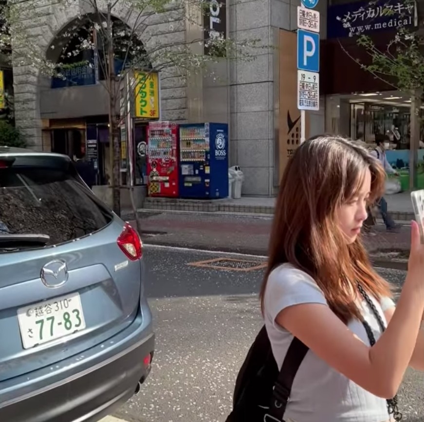 有網民則指Kyra似鍾嘉欣