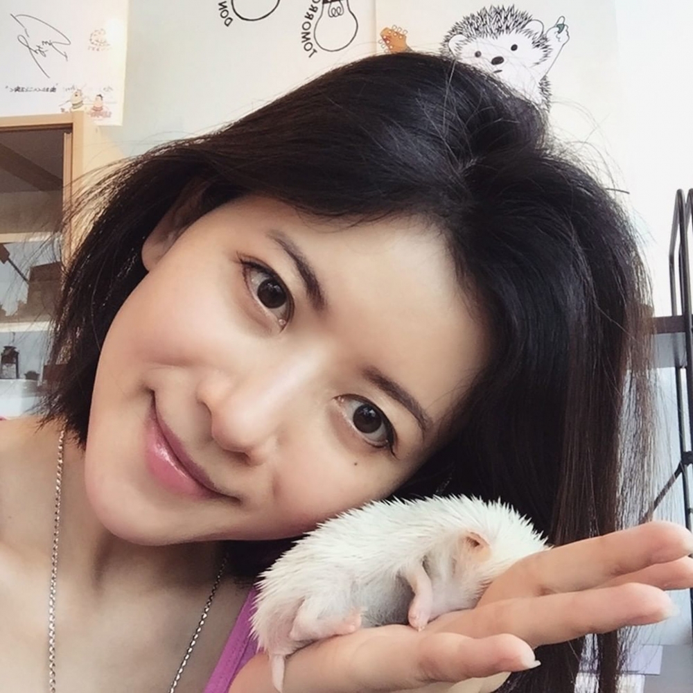 陳霽平年近52歲皮膚依然白滑緊致