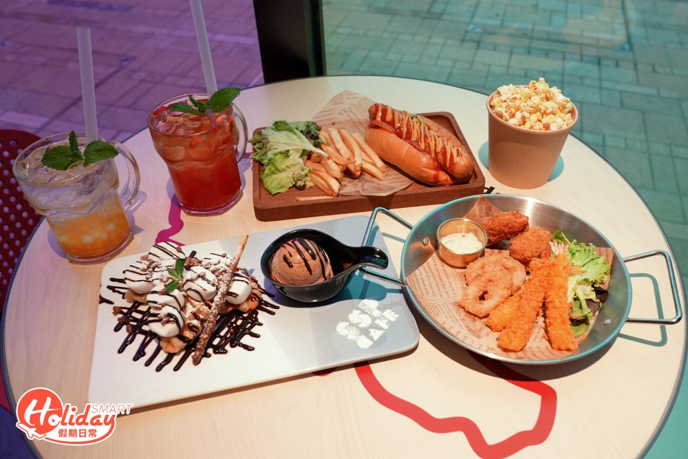 套票包括入場暢玩門票及指定小食。