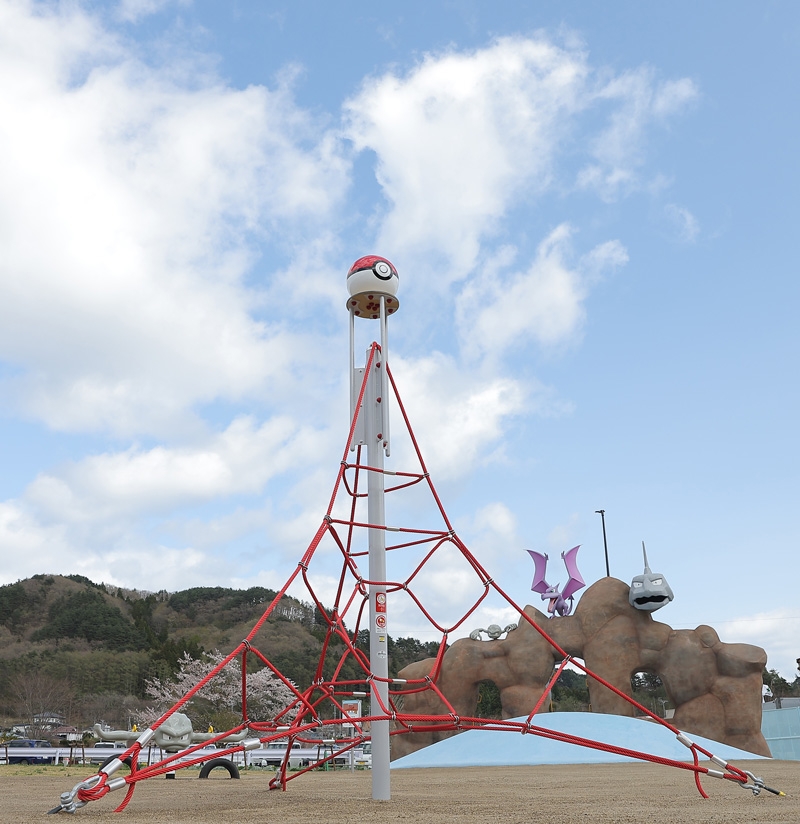 巨型精靈球超搶眼！