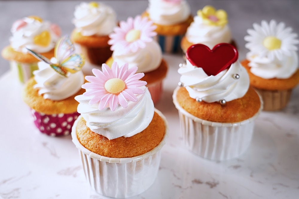 享用寵愛媽媽‧母親節自助晚餐，每位媽媽可免費享用精緻杯子蛋糕一份～