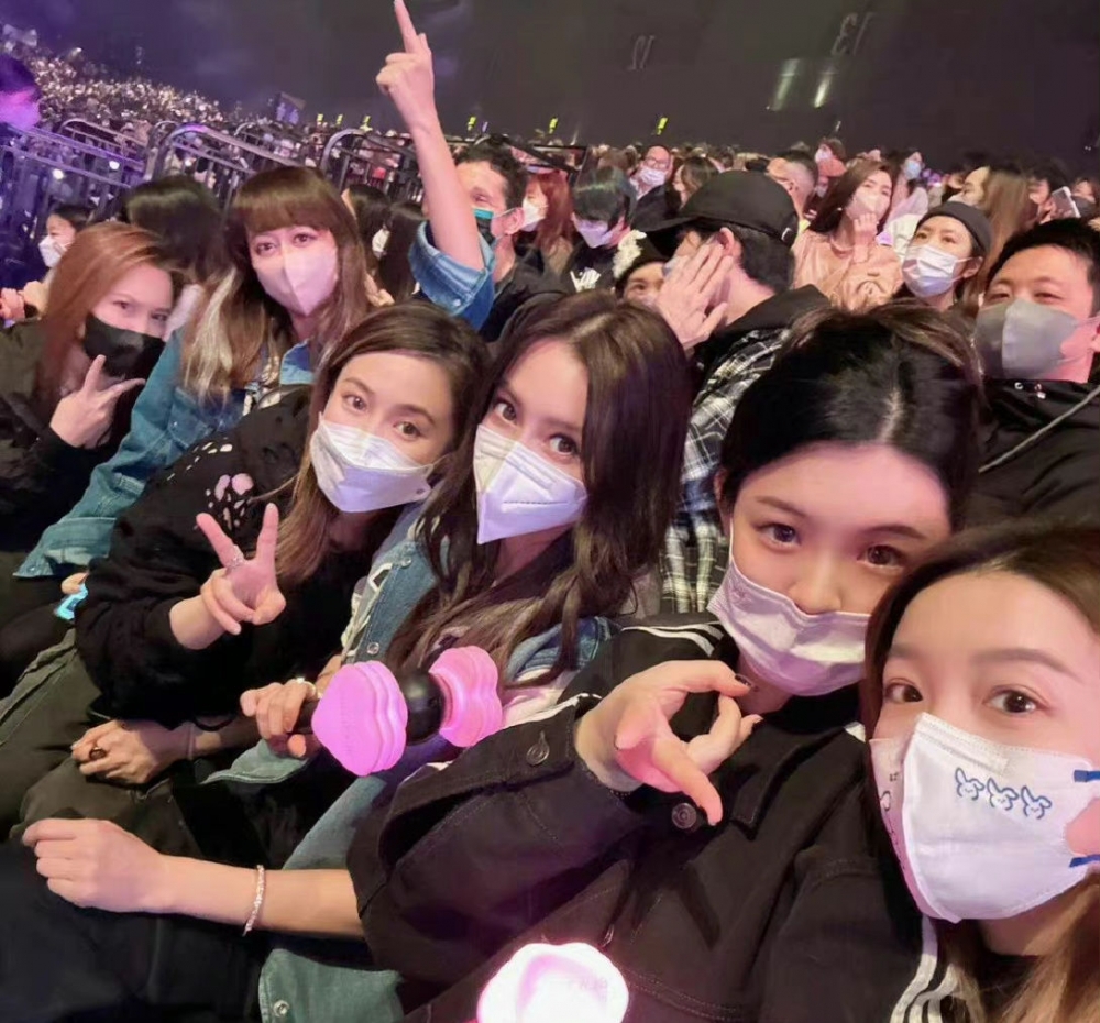 Angelababy應該係BLACKPINK「真愛粉」,因為2月開嘅香港場佢都有份睇