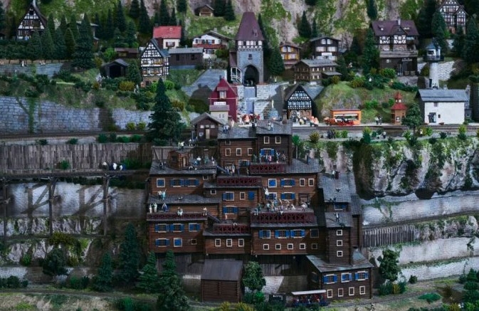 Small Worlds Tokyo 官網