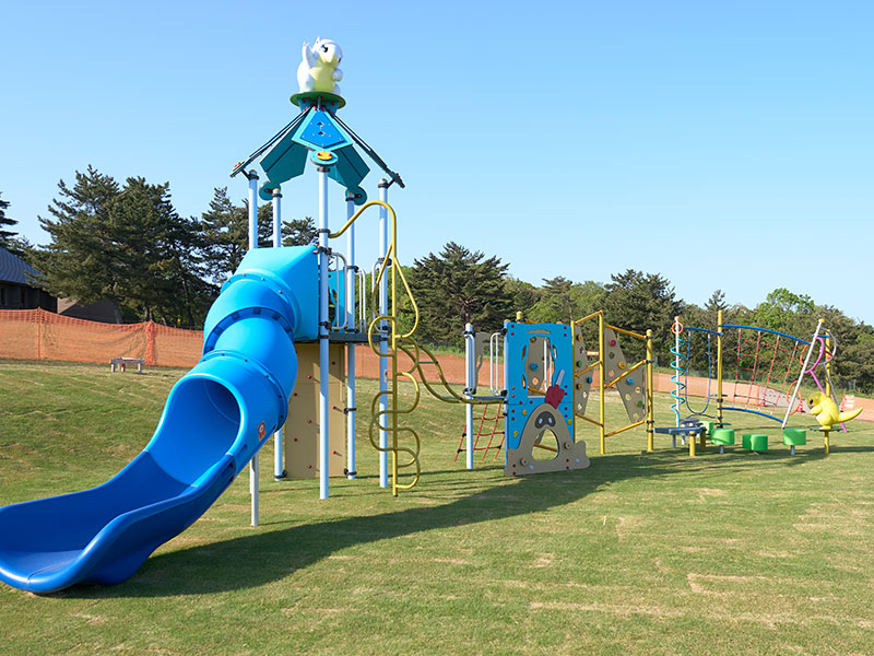 集合多種遊戲的遊樂設施！