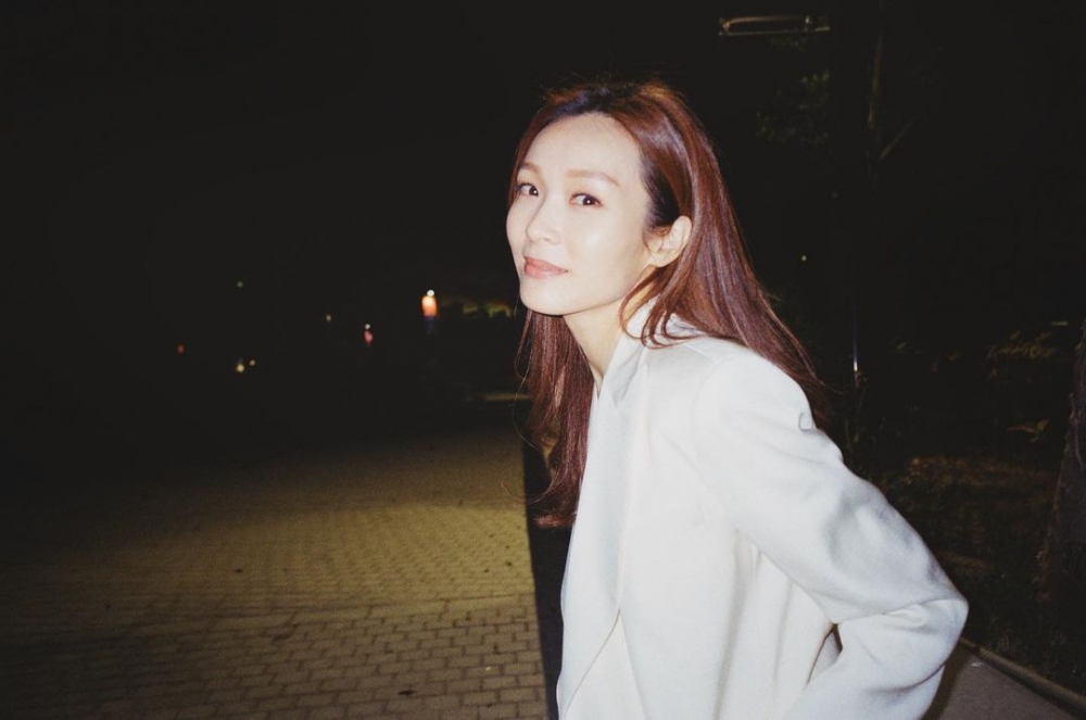 經歷「雪藏」風波後Ali主演嘅《有種好男人》依然被受關注，當時劇集被安排喺「炮灰檔」播出，Ali仍憑靚樣同演技挽回口碑。