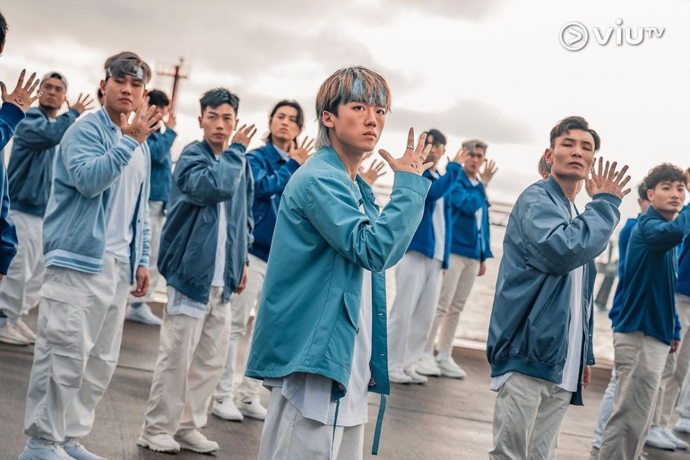 網民認錯Aaron(最右)係阿Dee。
