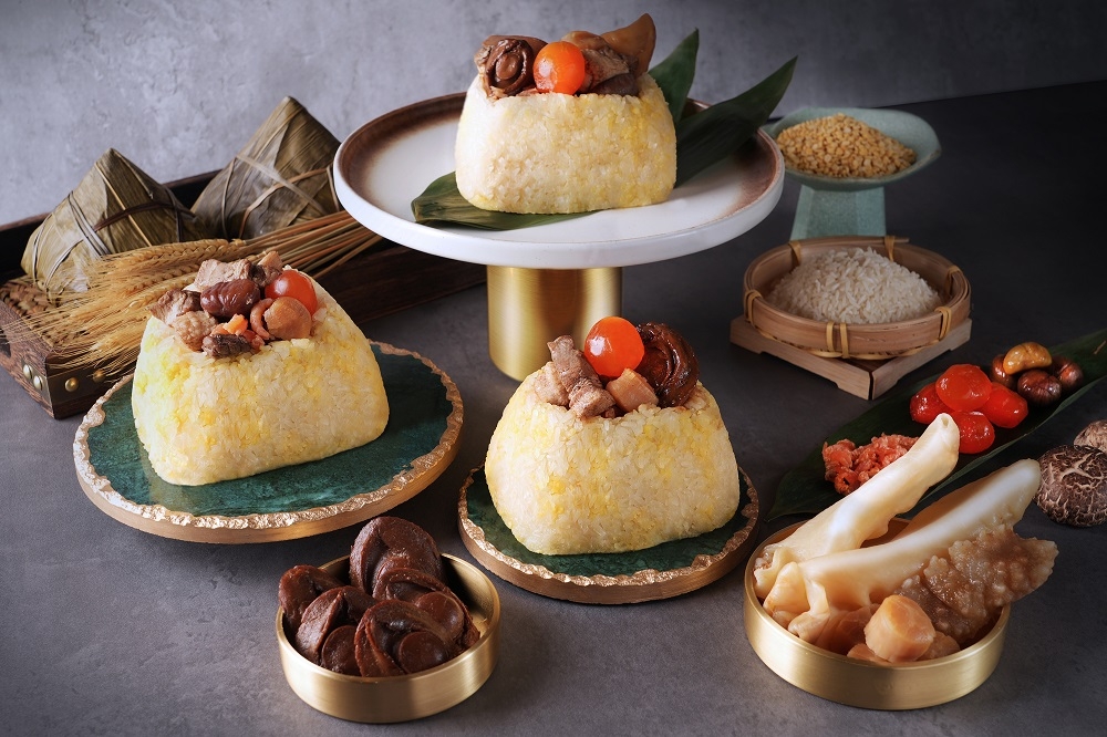 至尊花膠鮑魚瑤柱海味糉、原隻鮑魚鹹肉糉及古法鹹肉糉。