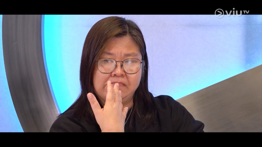 花姐忍唔住落淚,坦言:「呢個節目對我嚟講已經無意義。」