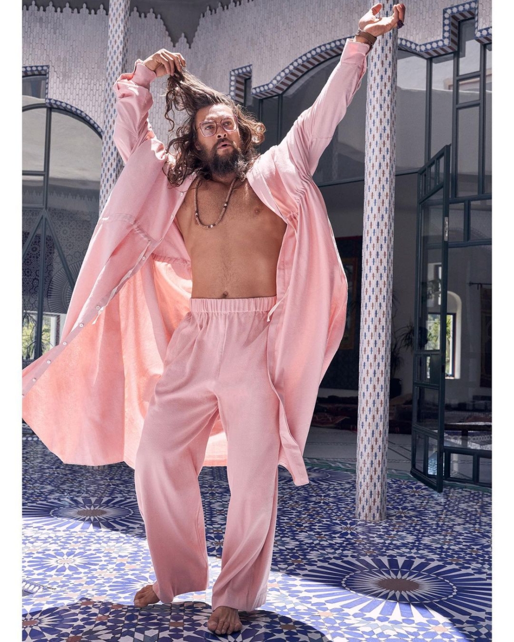 Jason Momoa私下係粉紅控！