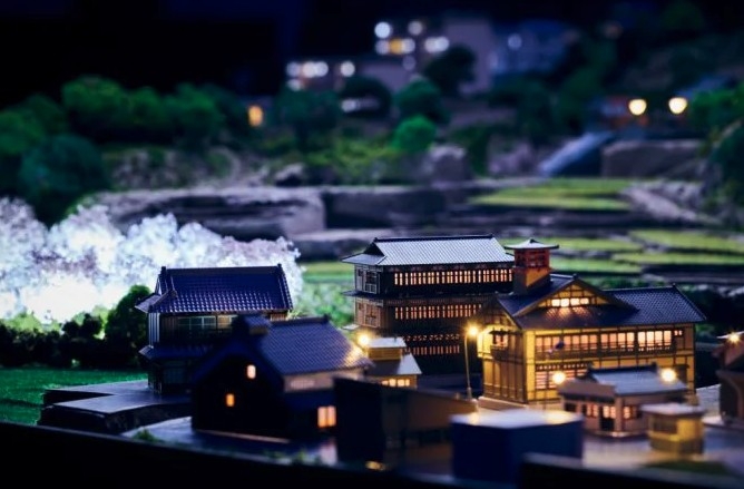 Small Worlds Tokyo 官網