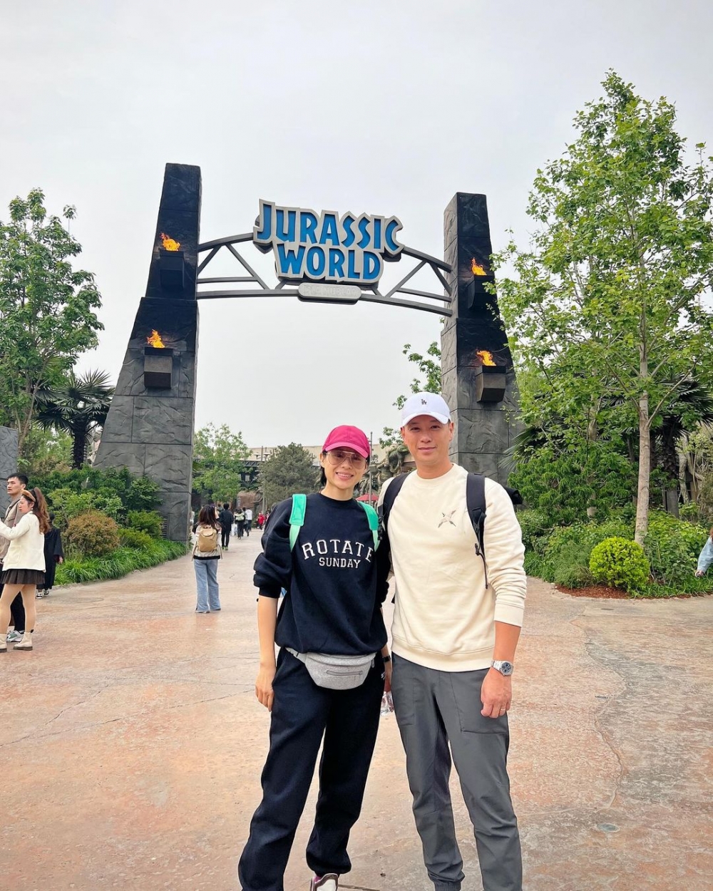 胡杏兒同仔仔一齊參加親子活動，又同老公拍拖