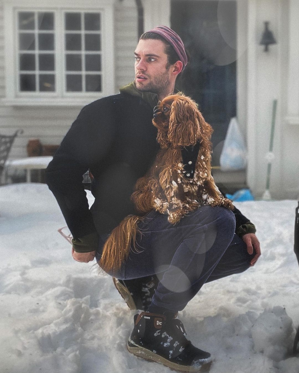 David Corenswet的外形與Henry Cavill略有相似,被指係後者的年輕版!