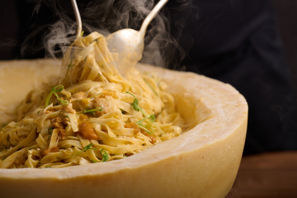 巴馬臣芝士輪海膽闊條麵！