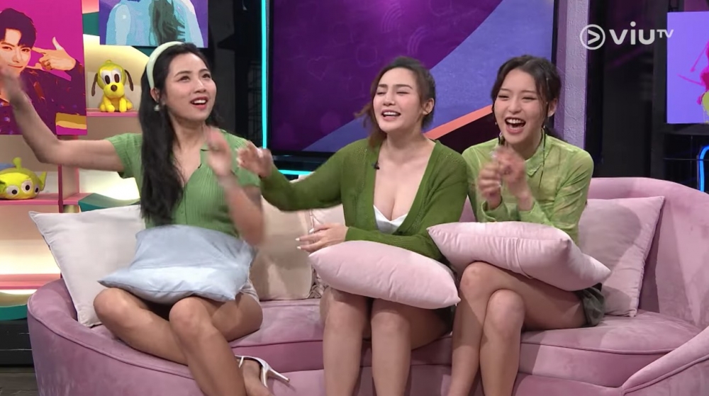 郭奕芯表示節目上嘅衣著都係有人安排,唔係佢自己嘅決定