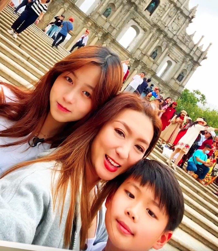 姚嘉妮 IG