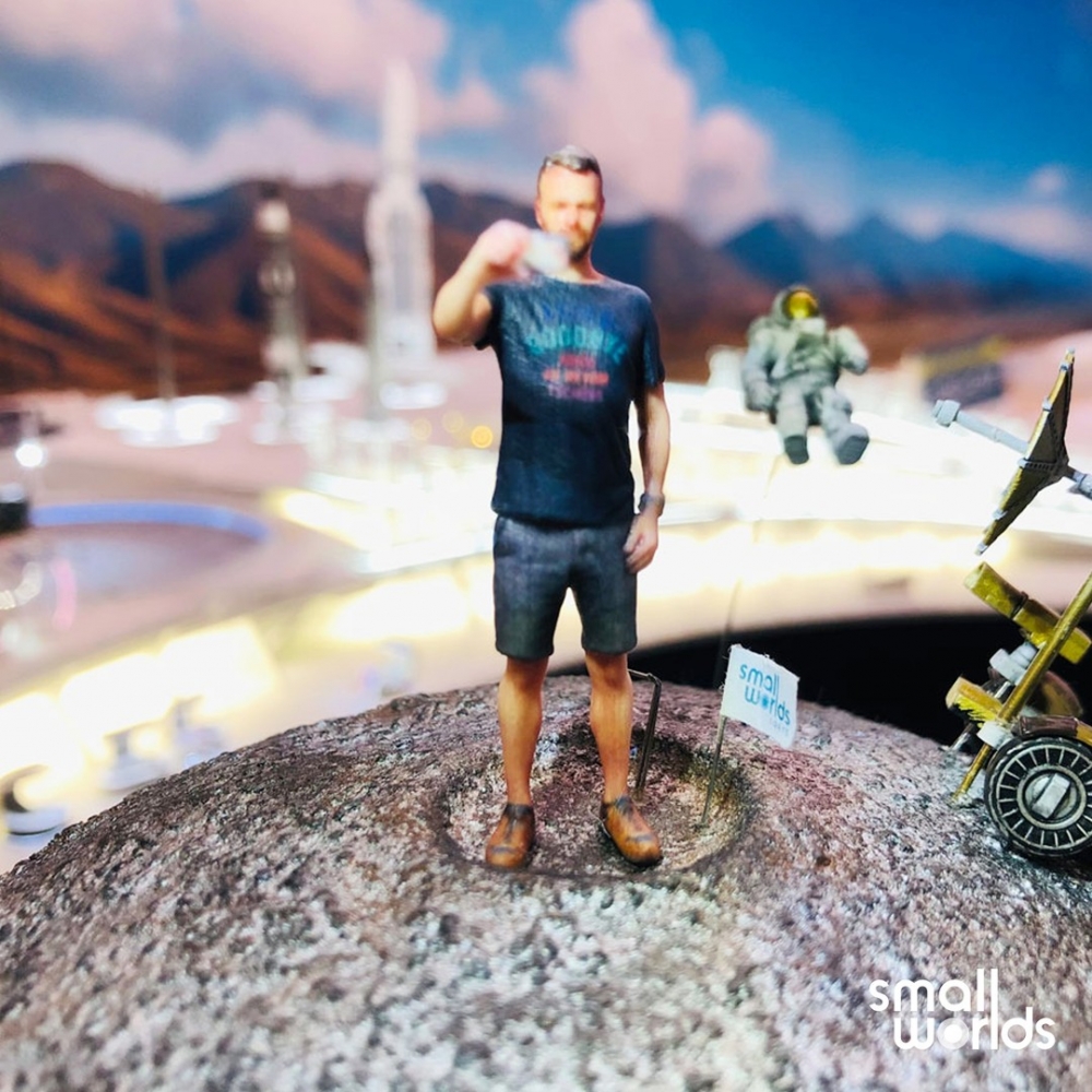 Small Worlds Tokyo IG