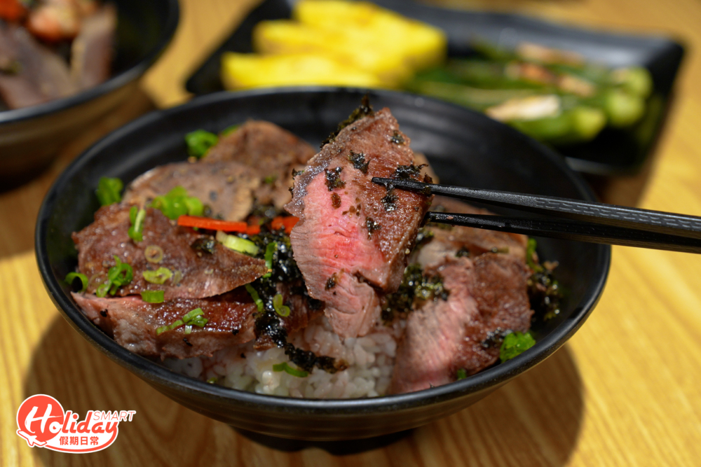 牛板鍵油香滿溢，更帶有粉嫩色澤，讓人食指大動。