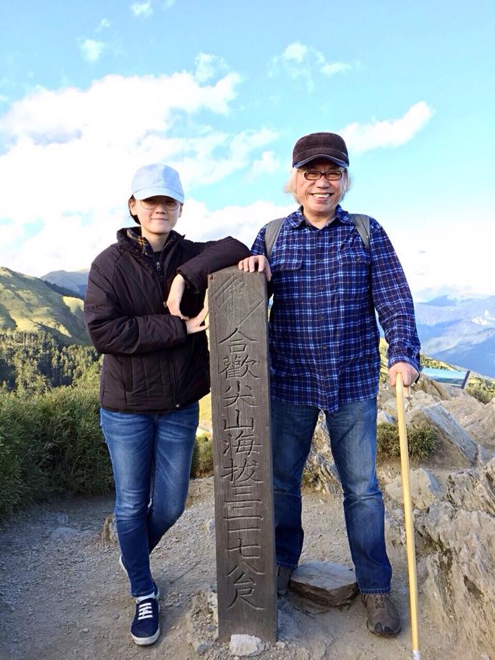 李坤城兒子指佢爸爸同林靖恩根本就唔係戀愛關係,只係林靖恩與家人斷絕來往,如果同佢分開,林靖恩就無家可歸