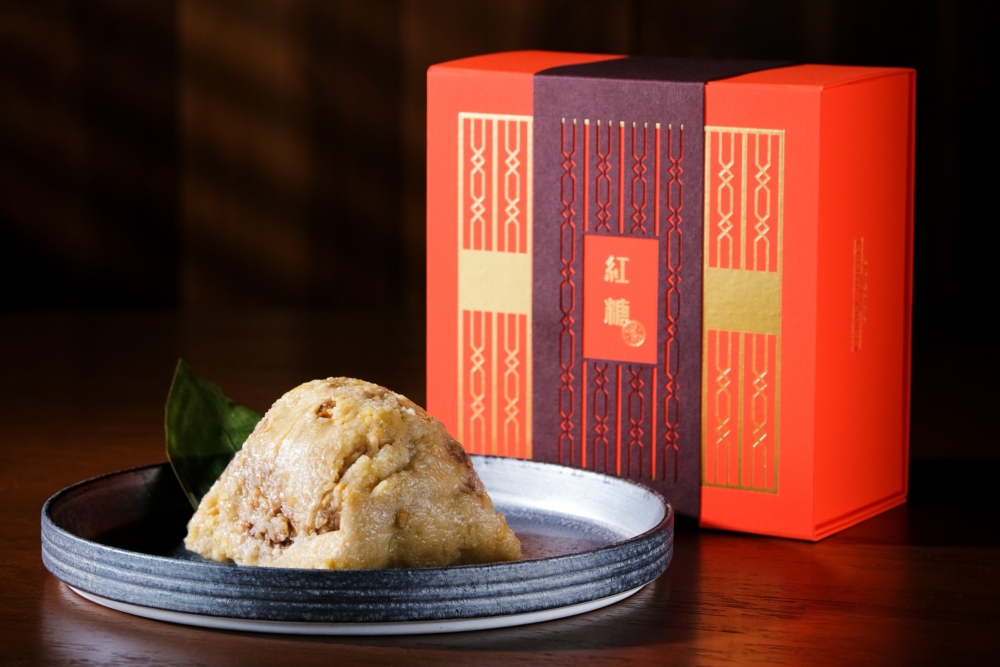 紅糖金華火腿瑤柱裹蒸粽。