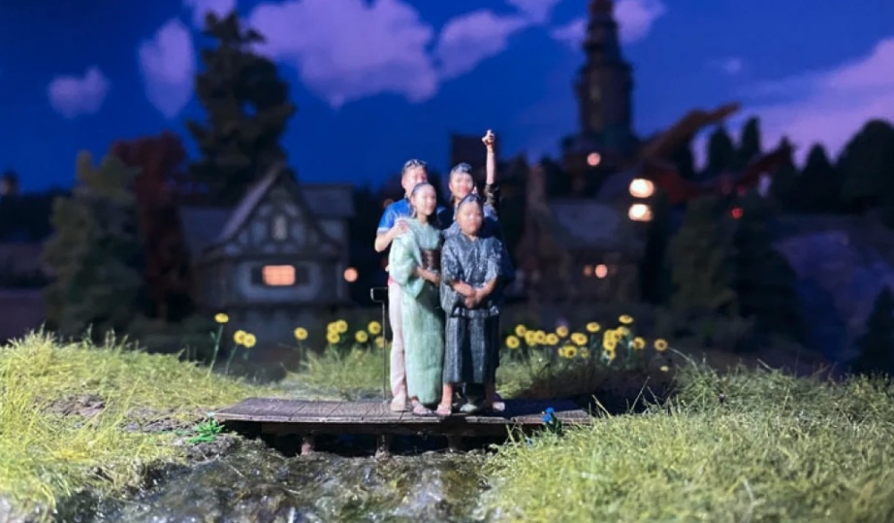 Small Worlds Tokyo IG