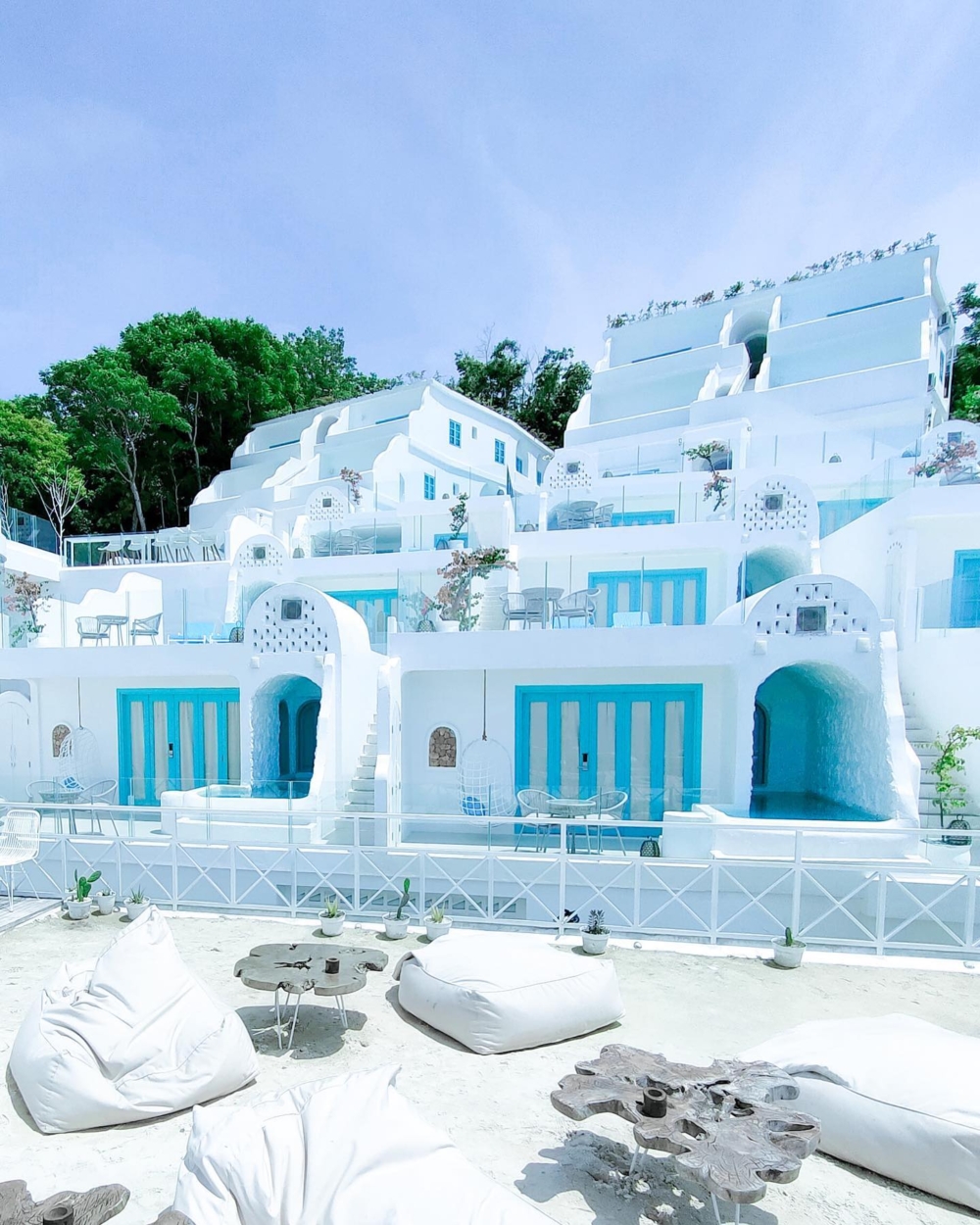 Loccal Collection Hotel FB