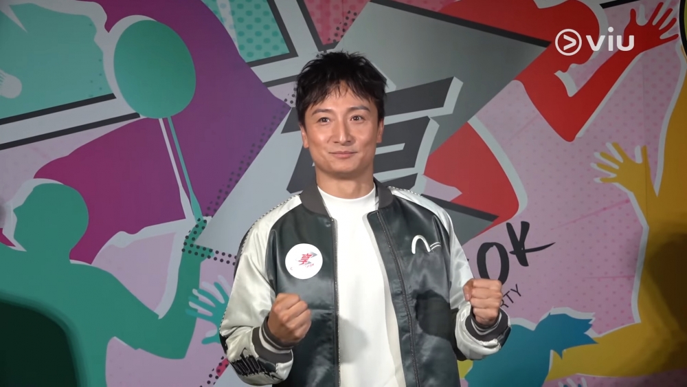 小方指自己可以做嘅就係喺女友身邊做個「開心大使」。