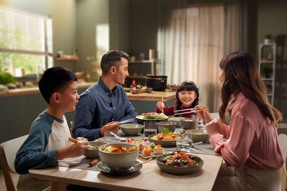 仲有18種煮飯程式，1部電飯煲都可以煮到多款菜式！