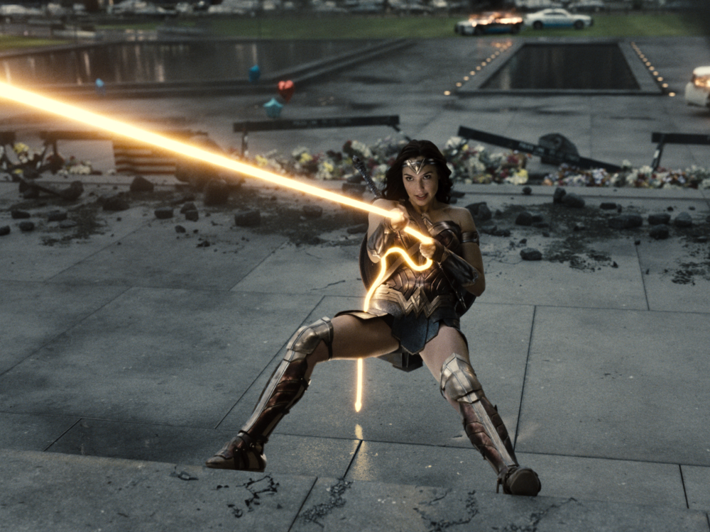 傳《閃電俠》刪減了神奇女俠的客串場面？！