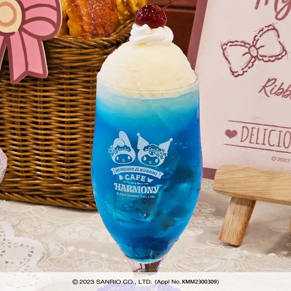 顏色勁搶眼的Blue梳打！