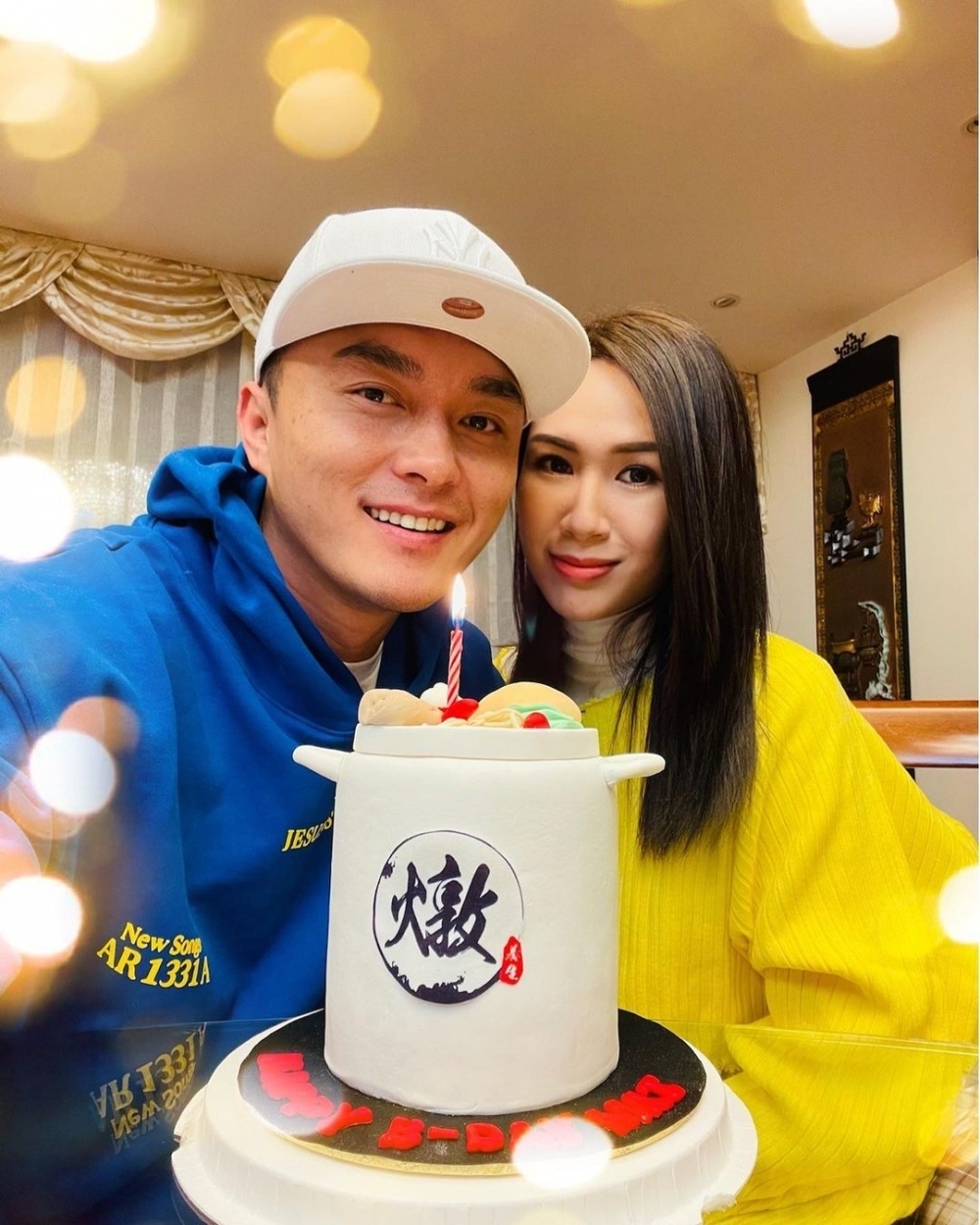 楊明出事，女友莊思明不離不棄，更明言非君不嫁，楊明亦承諾會照顧女友一生一世