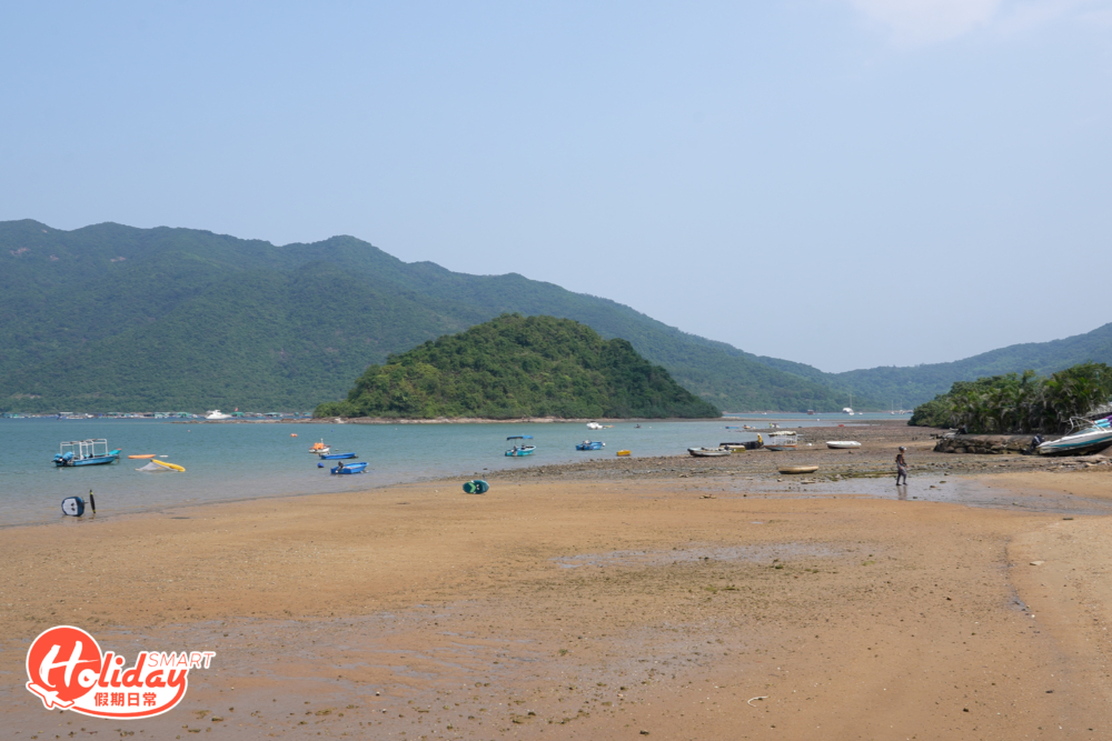 烏洲從北面看起來，外形有如一團飯。