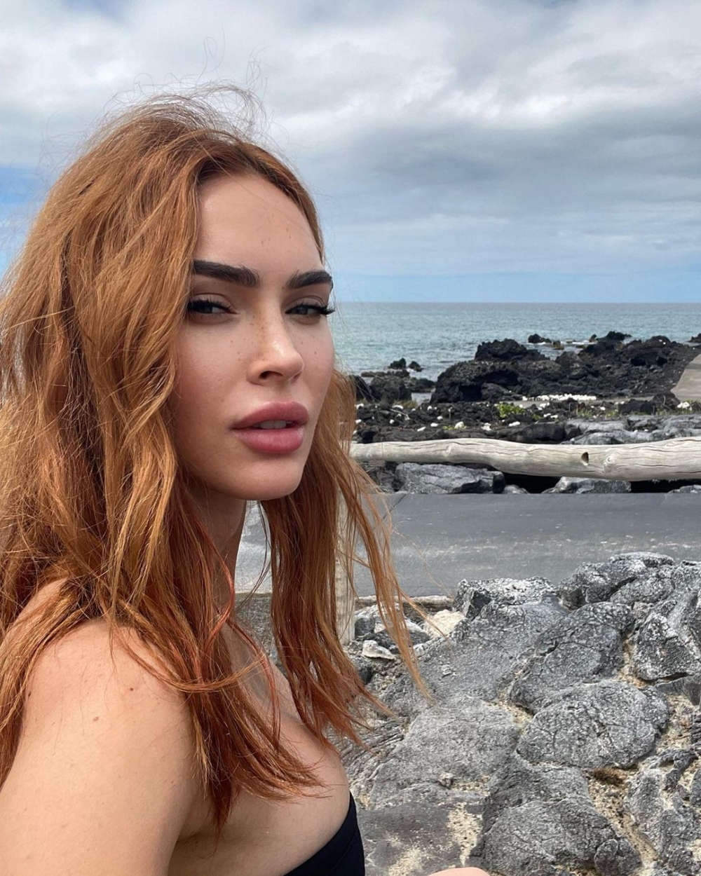 Megan Fox近年被指樣貌及身形越來越卡戴珊化!