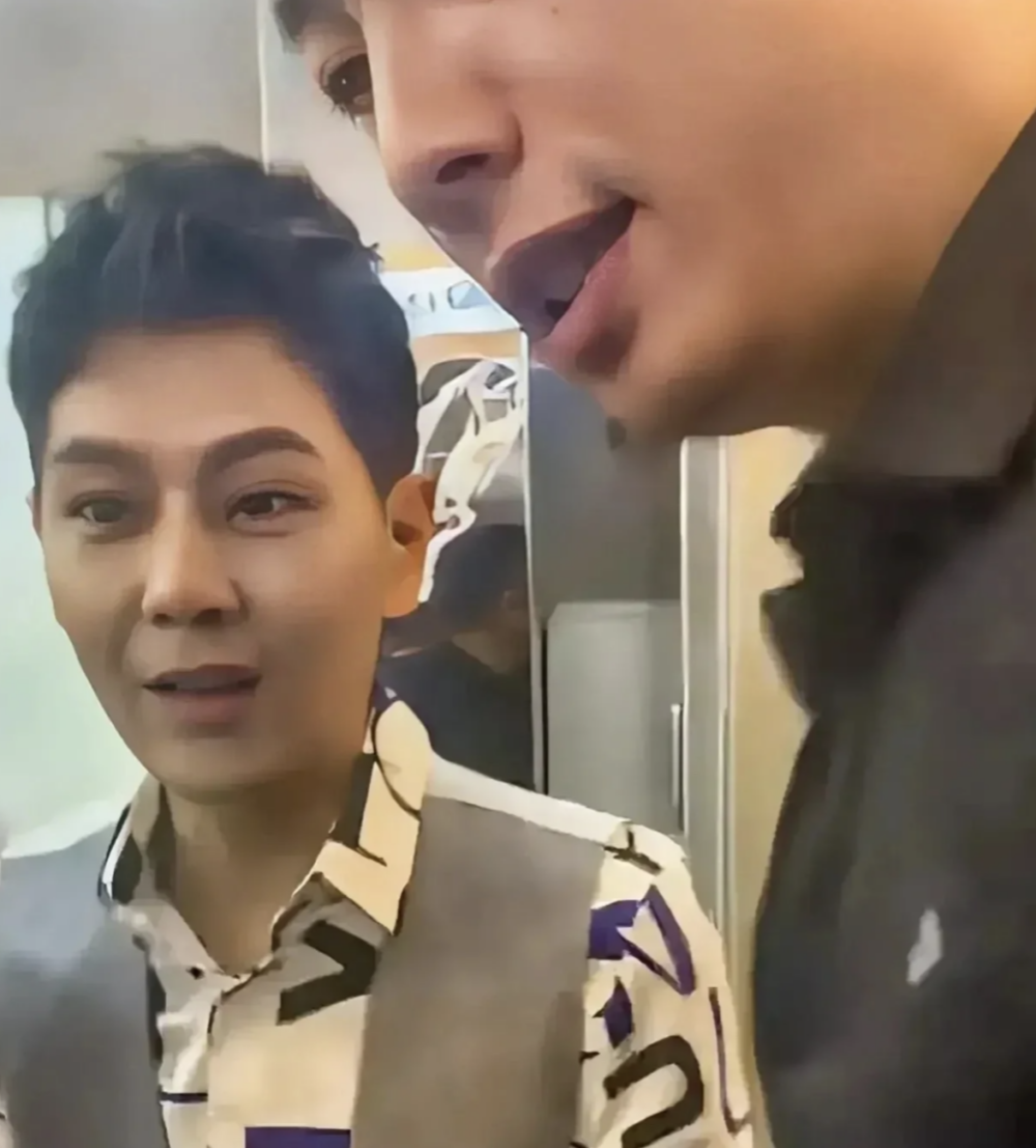 網民影到佢臉容瘦削不少，皮膚不似以往飽滿