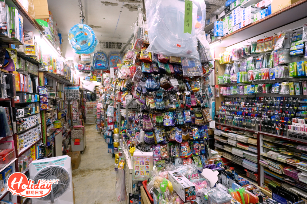 目前店舖存貨量都相當多,最大原因是現址位置相對偏僻。