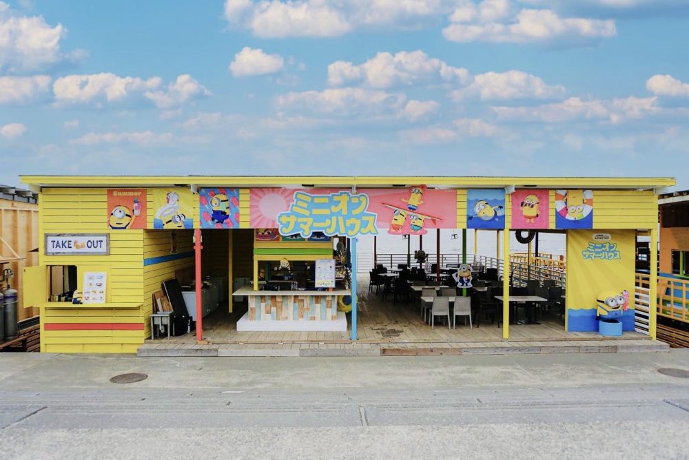 餐廳以Minions及日本夏季元素打造，處處可見可愛的小小兵在「消暑」～