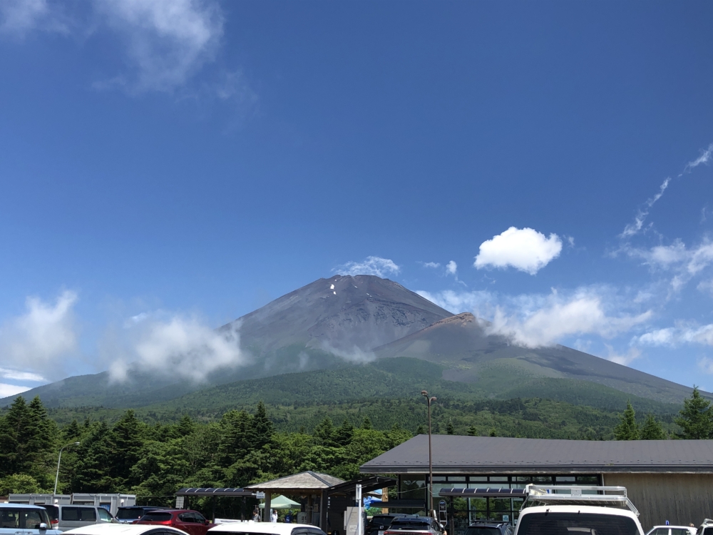 登山前除了確保身體狀況許可，建議要預先查看確認天氣狀況，以防萬一～