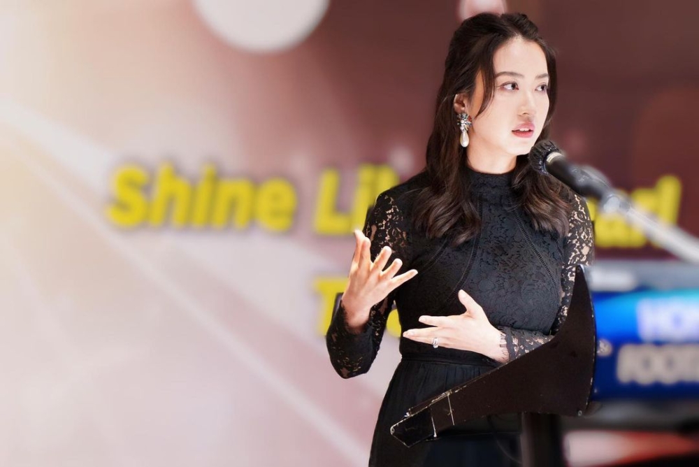 朱千雪喺IG分享相片,並以英文留言,分享佢第一次公開演講嘅感想