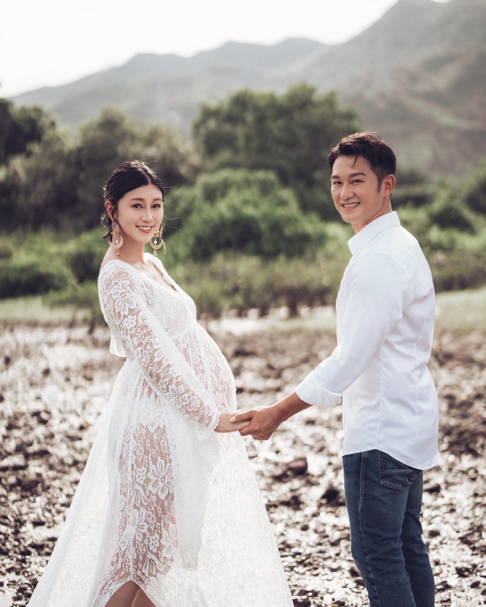 今次吳浩康挺身而出力撐昔日好兄弟亦獲讚真性情、有義氣！