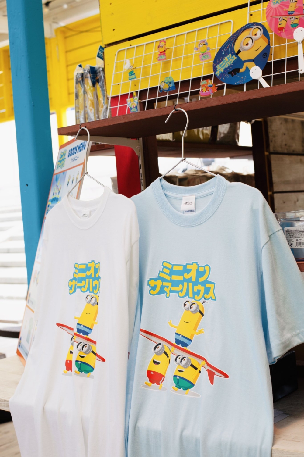 小小兵衝浪T恤！