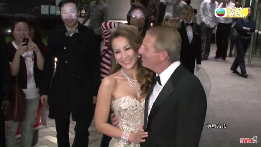 CoCo與Bruce戀愛8年，喺2011年結束愛情長跑結成夫婦。