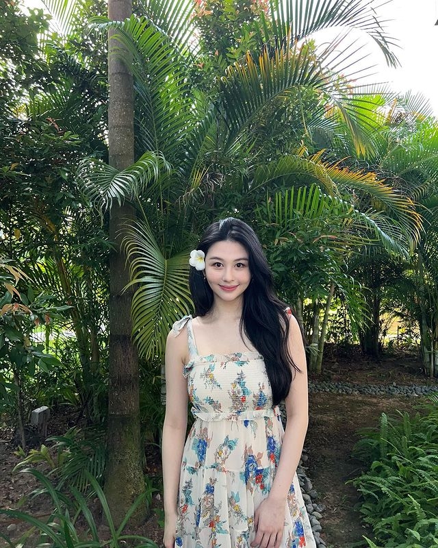 亦有網民指黑髮較適合佢：「喜歡你黑髮，比較有氣質」 