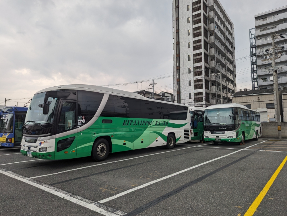 「大阪―金澤」全新特急高速巴士比搭電車便宜，但車程多出約4個小時～
