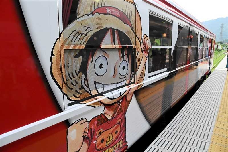 路飛率領一眾草帽海賊團登上列車!