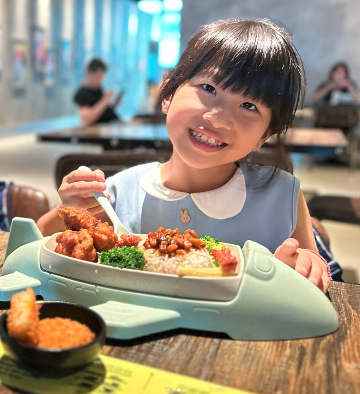 桃園國際機場 FB