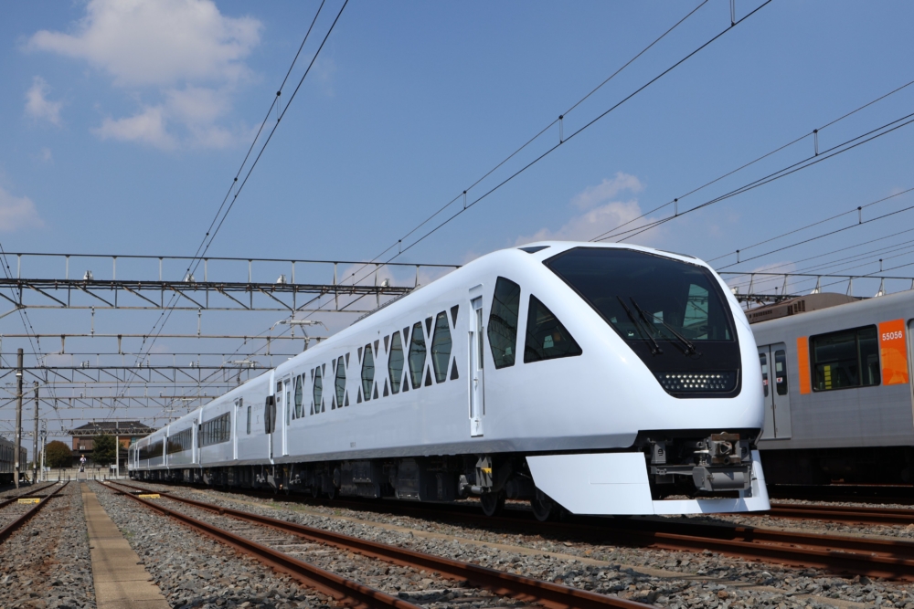 日本東武鐵道全新特急列車「SPACIA X」正式上路!