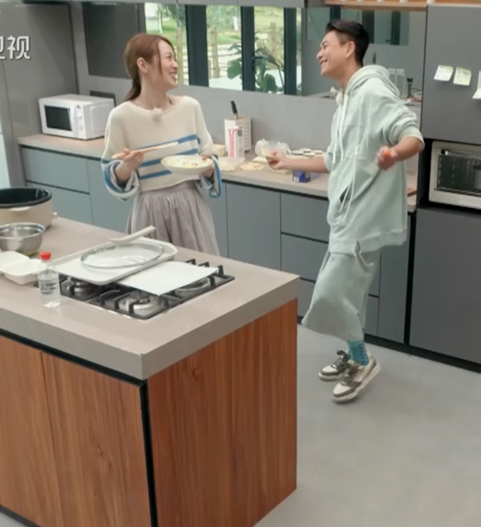 《野挺有趣》