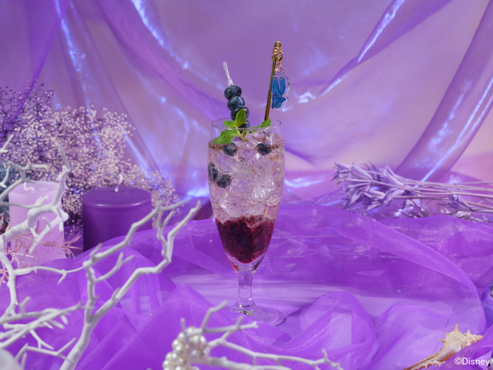 「鰻魚兄弟」藍莓梳打果汁。